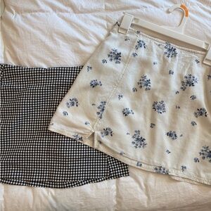 AMERICAN EAGLE and URNBAN OUTFITTERS
MINI SKIRT BUNDLE